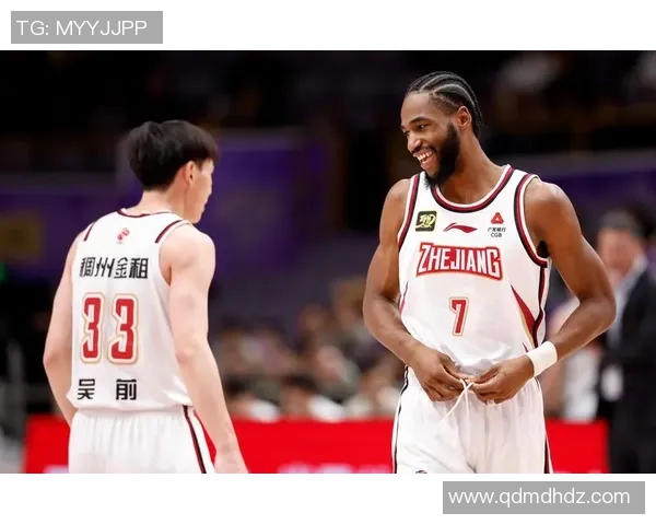 CBA辽宁队与北京队精彩对决瞬间回顾及赛场氛围全景展示